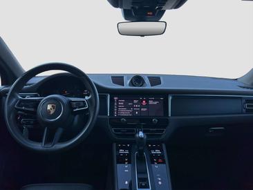 Porsche Macan Electrique Base — photo 9