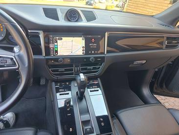 Porsche Macan Electrique Base — photo 12