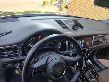 Porsche Macan Electrique Base — photo 16