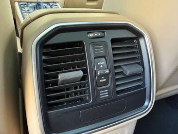 Porsche Macan Electrique — photo 36