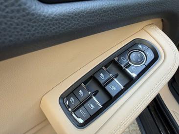 Porsche Macan Electrique — photo 41