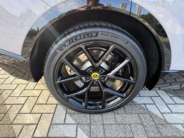 Lotus Eletre — photo 14