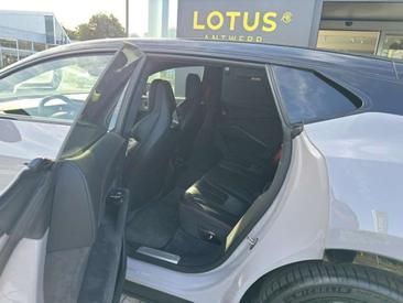 Lotus Eletre — photo 25