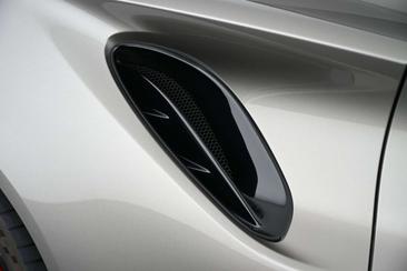 Lotus Emira — photo 16
