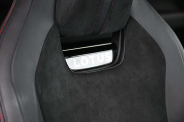 Lotus Emira — photo 20