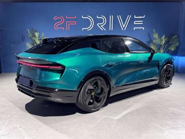 Lotus Eletre — photo 5