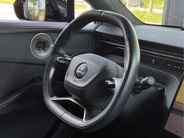 Lotus Eletre — photo 13