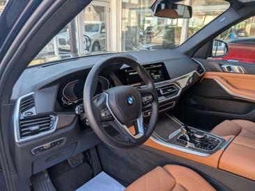 BMW X5 40i — photo 8