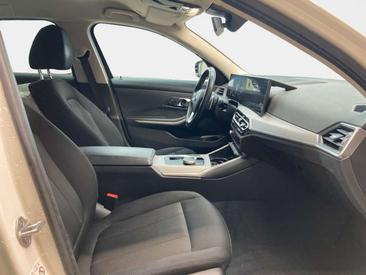 BMW Série 3 318 — photo 12
