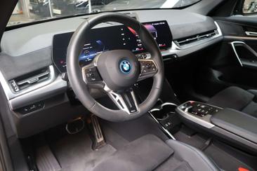 BMW IX1 M Sport EDrive20 — photo 12