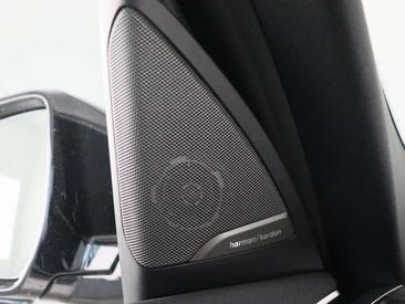 BMW iX3 High Executive EDrive40 — photo 18