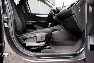BMW X1 High Executive XDrive25e — photo 41