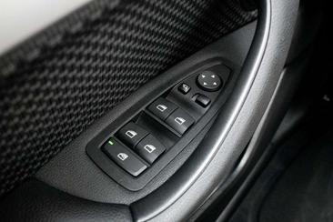 BMW X1 High Executive XDrive25e — photo 47