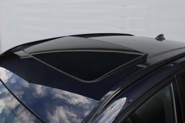BMW iX3 M Sport — photo 11