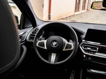 BMW X4 M Sport 20d — photo 9