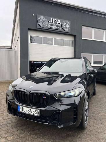 BMW X5 M60 XDrive — photo 4