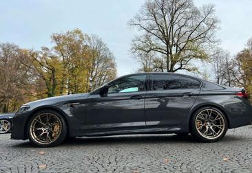 BMW M5 CS — photo 2