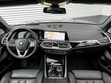 BMW X5 XDrive45e — photo 17