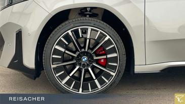 BMW iX3 EDrive40 — photo 3