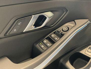BMW Série 3 Touring M Sport 320d — photo 12
