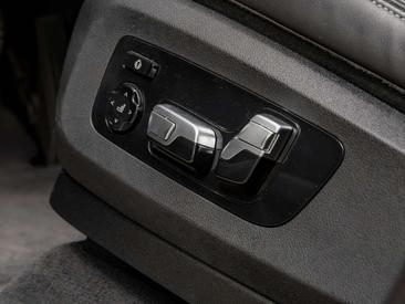 BMW X5 XDrive45e — photo 21