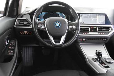 BMW Série 3 320e — photo 8