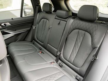 BMW X5 XDrive45e — photo 26