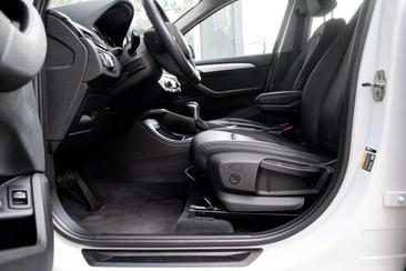 BMW X1 High Executive XDrive25e — photo 4