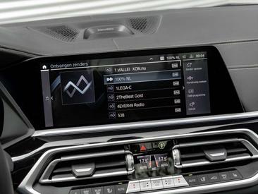 BMW X5 XDrive45e — photo 38
