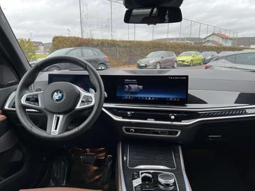 BMW X5 M60 XDrive — photo 31