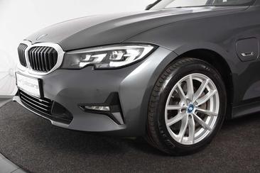 BMW Série 3 320e — photo 26
