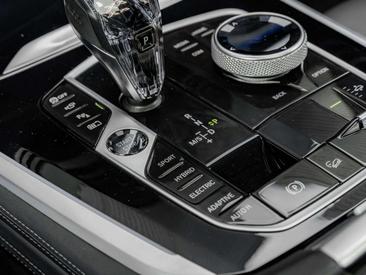 BMW X5 XDrive45e — photo 45