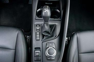 BMW X1 High Executive XDrive25e — photo 15