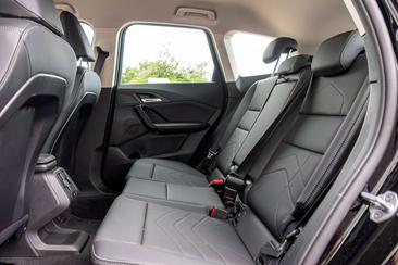 BMW X1 SDrive18i — photo 8