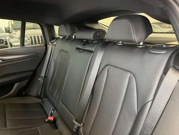 BMW X4 M40i — photo 23