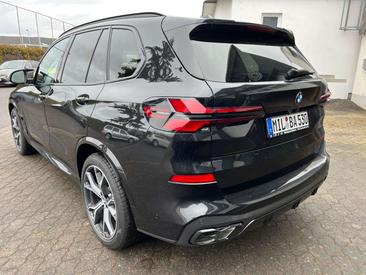 BMW X5 M60 XDrive — photo 11