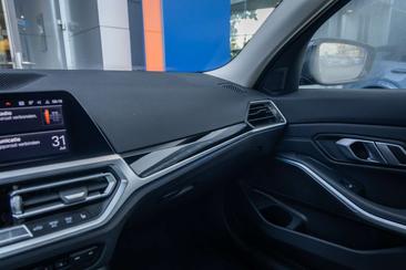 BMW Série 3 Business 330e — photo 32