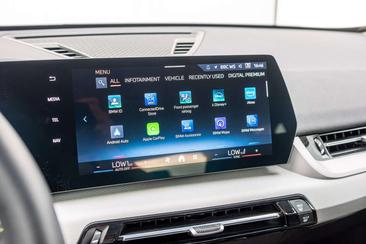 BMW X1 SDrive18i — photo 12