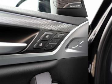 BMW X4 M — photo 11