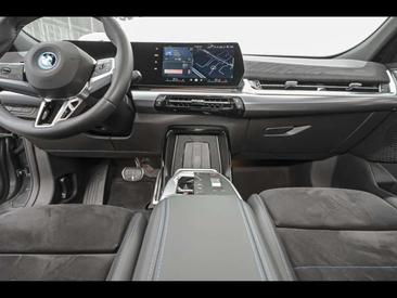 BMW IX2 EDrive20 — photo 7