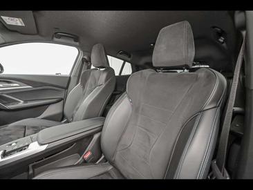 BMW IX2 EDrive20 — photo 19