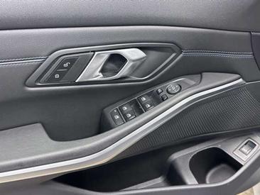 BMW Série 3 M Sport 318i — photo 20