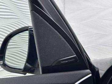 BMW iX3 — photo 24