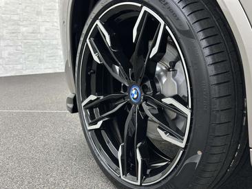 BMW iX3 M Sport — photo 23