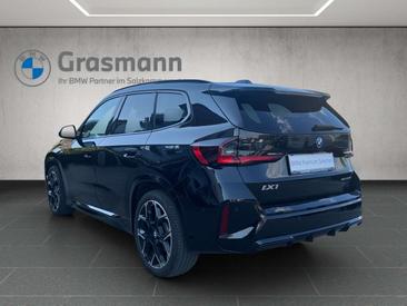 BMW IX1 EDrive20 — photo 3