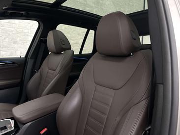 BMW iX3 M Sport — photo 27