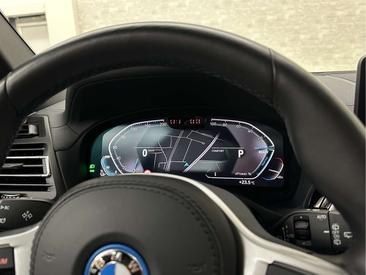 BMW iX3 M Sport — photo 32