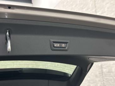BMW iX3 M Sport — photo 33