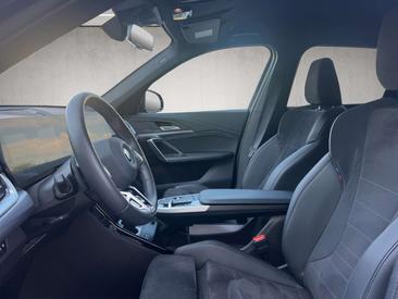 BMW IX1 EDrive20 — photo 9