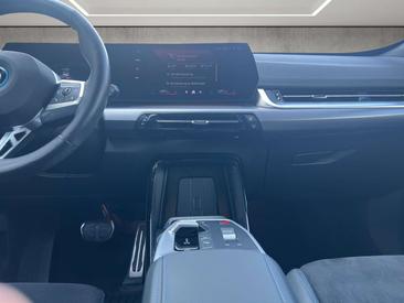BMW IX1 EDrive20 — photo 13